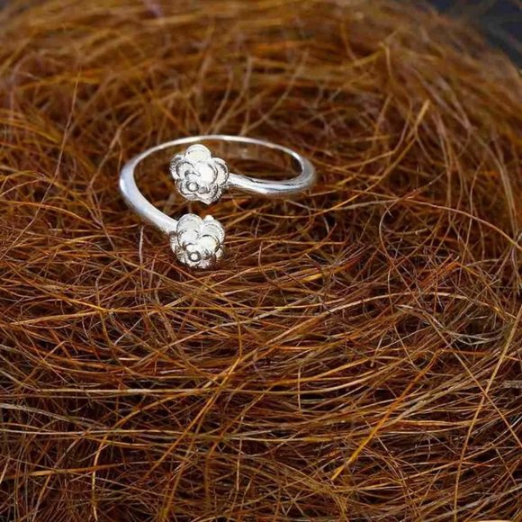 ❤️ NEW 💎 925 Sterling Silver Adjustable Ring Flower Gift - Picture 3 of 6